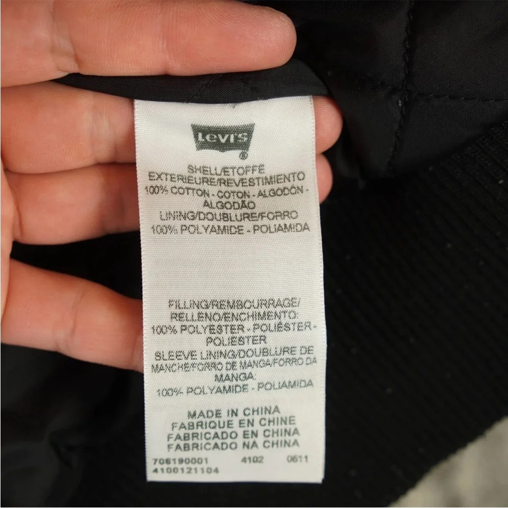Levi’s Quilted Bomber Trucker Jacket MA-1 Sleeve Zip Pocket Mens Size XS Black